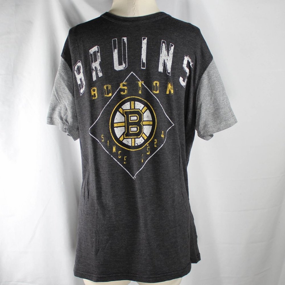 Boston Bruins NHL Men's Shirt with Distressed Graphic Size XL Sports Tee